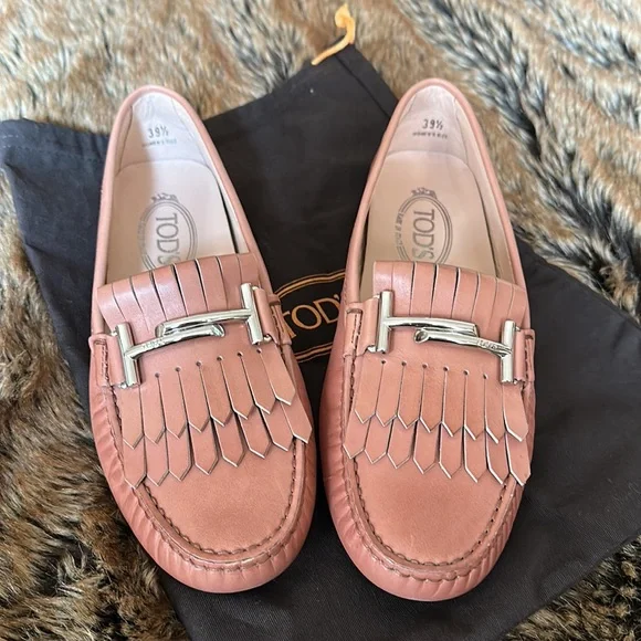 Tod's Pink Leather Loafers - Picture 2 of 11